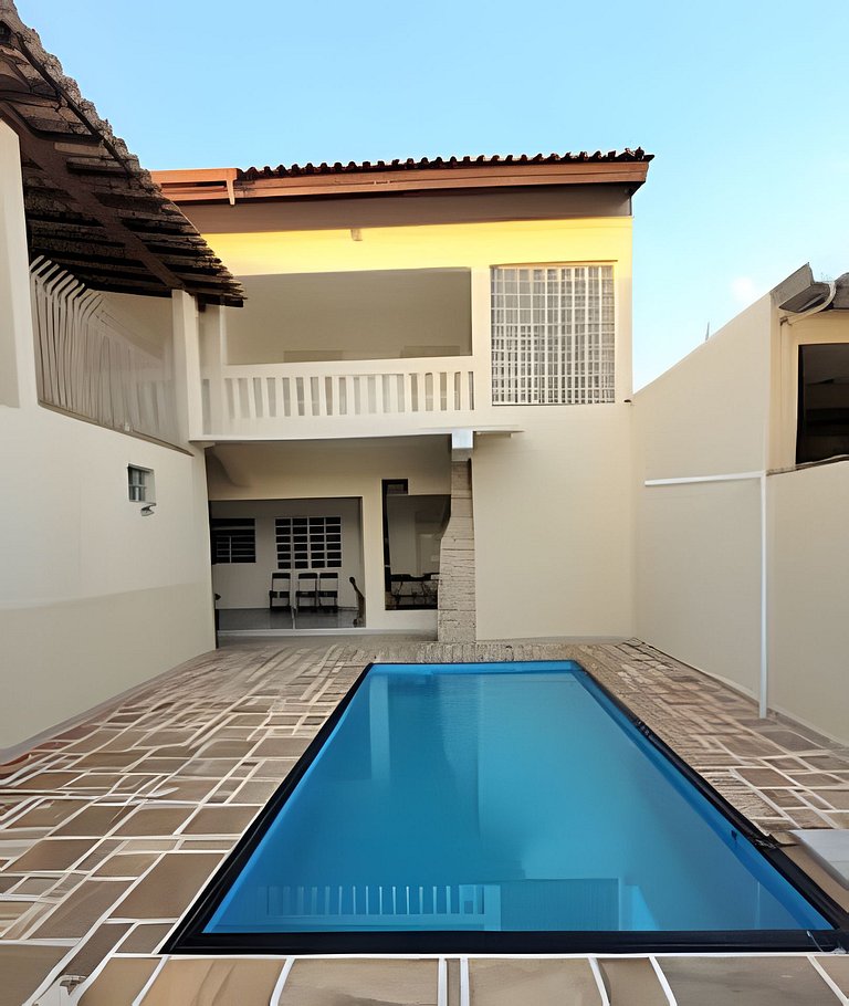 Hospedagem com Piscina e Lazer Completo