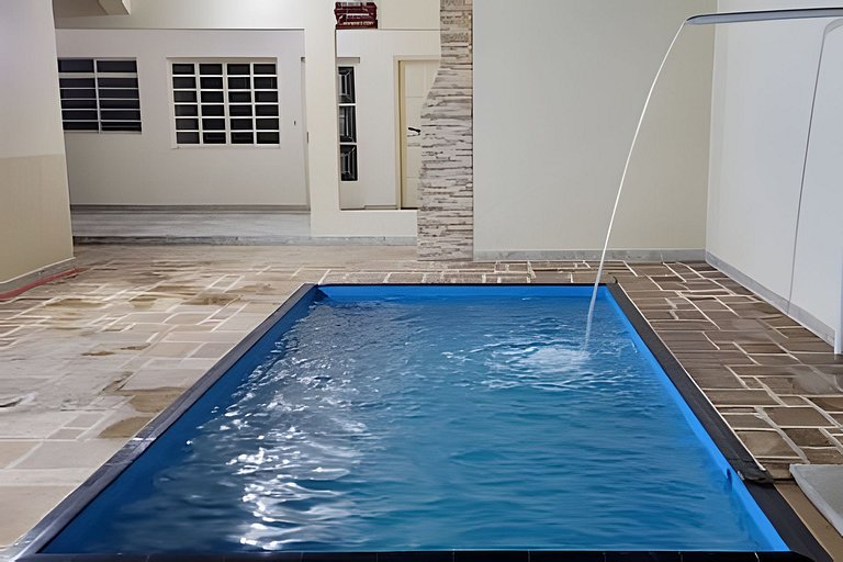 Hospedagem com Piscina e Lazer Completo