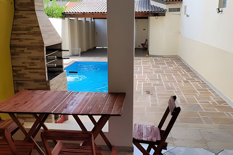 Hospedagem com Piscina e Lazer Completo