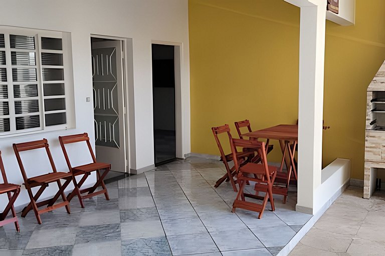 Hospedagem com Piscina e Lazer Completo