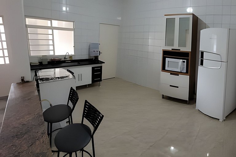 Hospedagem com Piscina e Lazer Completo