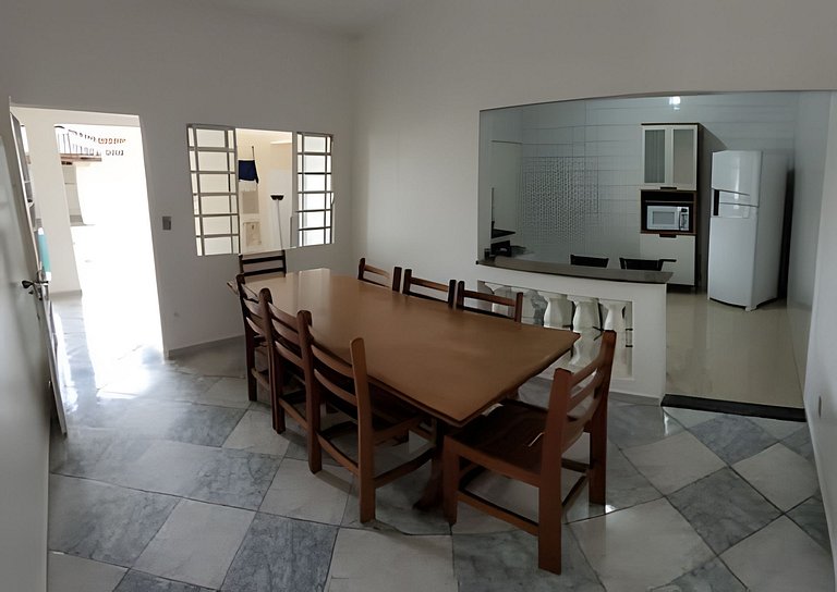 Hospedagem com Piscina e Lazer Completo