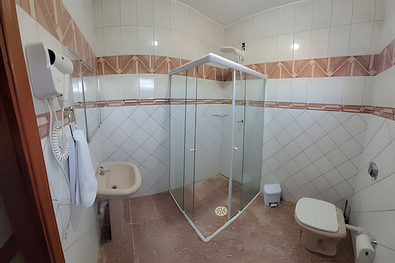 Hospedagem com Piscina e Lazer Completo